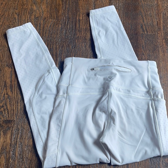 White Lululemon leggings size 4 - Picture 1 of 6